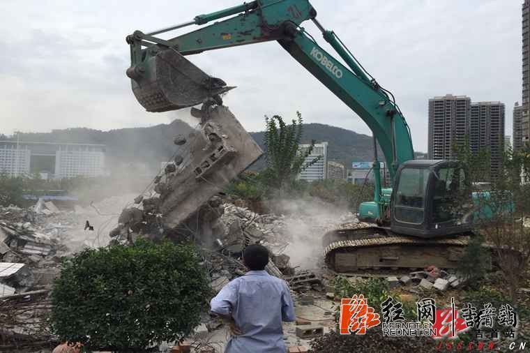 人民广场东北角.jpg